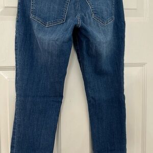 Material:68% Cotton, 30% Polyester, 2% Spandex
Condition:Excellent (Likly used)
